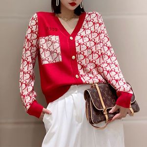 Kadınlar Snits tees sonbahar üst moda marka mektubu baskı örtüsü haldigan v boyun gevşek kazak rahat rahat Kore tarzı patchwork 221206