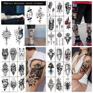 Geçici dövmeler 100pcs toptan geçici dövme çıkartmaları su geçirmez erkek kadın karışık tasarım kolu totem hayvan mektubu çiçek sanatı sahte dövmeler 221208