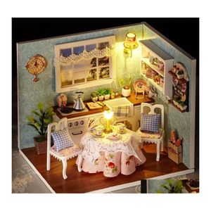 Аксессуары для кукольного дома DIY Миниатюрная кухонная модель коробка комнаты деревянная кукольная игрушка с пыльем светодиодные подарки на рождество и день рождения 20121 Dhyq9