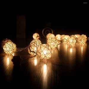 Dizeler 2.2m 20 ampul rattan topları LED ip ışıkları romantik lamba çelenk düğün Noel partisi dekorasyon aydınlatma