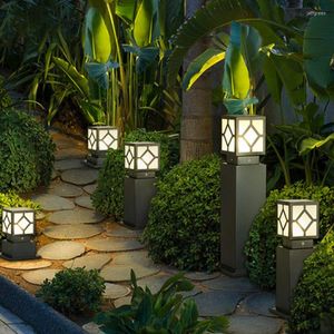 Güneş ışığı açık bahçe çimleri LED su geçirmez basit park villa direği