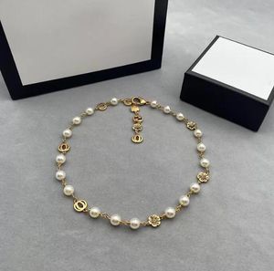 Colar de flor chique feminino joias de designer colar de corrente dourada para mulheres letras de luxo joias com colares de pérolas festa