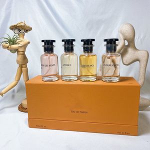 Erkekler ve Kadınlar İçin Yeni Hediye Kutusu Parfüm 3 Parça Set Dayanıklı Seksi Sprey Cam Şişe 4 PCS Hediye Kutusu 30ml
