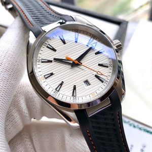 2023 U1 Top-grade AAA de calidad superior oro rosa deportes hombres hombres gaus reloj de lujo VVSfactory 8900 relojes automáticos movimiento 150m james bond 007 caucho montre de luxe