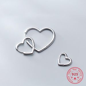 Stud Küpe Şık S925 Sterling Silve Kadınlar için Küçük Taze Kız Kalp Şeklinde Mizaç Moda Vahşi Stil