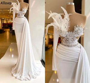 Eşsiz Tüyler Mütevazı Beyaz Denizkızı Prom Elbiseler Zarif Bir Omuz Dantel İncileri Boncuklu Akşam Partisi Önlükleri Dürüklü Peplum Resepsiyon Elbisesi Cl1632