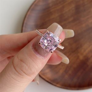 5CT Lüks S925 STERLING Gümüş Tasarımcı Kadın için 10x10mm Pembe Whie Square 5a Zirkonia Önerilin Gelin Nişan Aşk Elmas Alyans Takı Hediye Kutusu