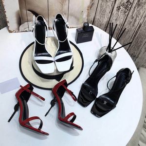 Marka Kadınlar Elbise Ayakkabı Üst Tasarımcı Yaz Moda Metal Toka Deri Yüksek Topuk Sandal Sandalar Partisi Düğün Ayakkabı Açık Sıradan Boyut 35-40