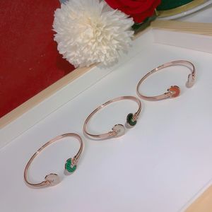 Designer de luxo Love Bracelet Bangle Stone Sterling Prata 14k Rose Gold Amulet Charme do Dia dos Namorados Bracelets de pulseira aberta para jóias femininas com caixa