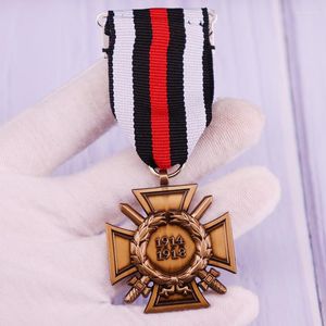 Broches A Cruz de Honra da Guerra Mundial 1914-1918 Alfinete Hindenburg Alemão Com Espadas Medalha Militar Distintivo