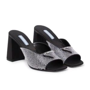 Terlik Katır Ayakkabı Bayan Terlik Yüksek Topuklu Ayakkabı Fabrika Ayakkabı Yapay elmas gerçek ipek Tıknaz Blok Slip-On Burnu Açık Lüks Tasarımcılar Sokak Stili