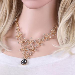 Gerdanlık dilica zarif kadın kristal çiçek deyim kolye rhinestone maxi kolyeler kolye bib takılar