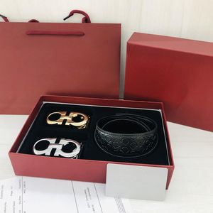 2022 Luxury Top Belts Womens Classic Designers Men Buckle Belt 3.5cm Con regalo di qualità Red Box Bag Card Stile multiplo
