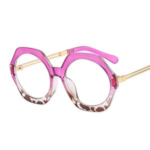 Molduras de óculos de sol Quadros de grandes dimensões Round Designer Eyeglass Frames for Women Vintage New Metal Clear Transparent Glasses Spectacles T2201114
