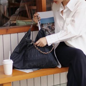 Alışveriş totes bayan çanta moda denim tuval çanta lüks tasarımcı el çantası mektup gündelik serin kare çapraz vücut omuz büyük kapasite el çantası