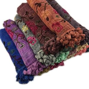 Embroidered Solid Cotton Hijab for Muslim Women Winter Scarf Floral Shawl with Tassel Warm Poncho Scarves Woman Pashmina Clothes