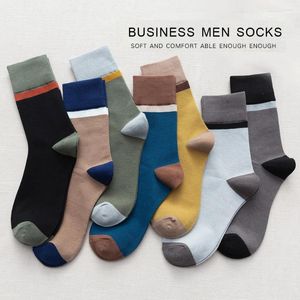 Мужские носки хлопковые трубки мужчины моделируют японское ретро -цветовое тренд.