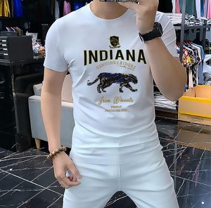 2022 Мужские модные футболки дизайнеры мужская одежда черная белая вышитая футболка для леопардовых футболок с коротким рукавам.