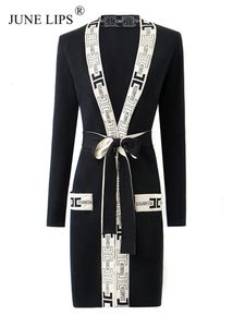 Sıradan Elbiseler Haziran Dudaklar Varış Bahar Koleksiyonu İyi Kaliteli Ltalyan Tarzı Kadınlar Ceket Örme Siyah Cadigan Elbise Slash Toptan 221121
