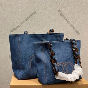 Sacolas de compras femininas pequenas com capacidade para cerveja, jeans azul, letras bordadas, bolsas de luxo, correntes duplas, bolsas esportivas ao ar livre, sacolas de grife, 25cm/20cm