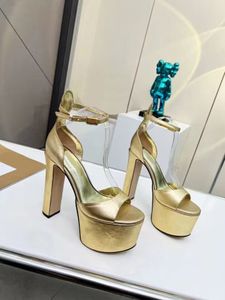Kadınlar tasarımcı deri sandalet moda açık ayak parmağı su masası donanım tokası düğün ayakkabıları topuk 14.5cm lüks gösteri parti elbise ayakkabıları boyutu 35-40