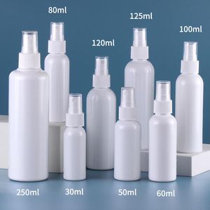 Garrafas de spray de plástico branco por atacado PET 30-250ml com pulverizador de bomba