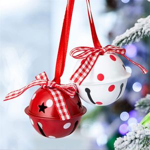 Noel dekorasyonları 12 PCS dekorasyon zanaat çan süsleri kırmızı beyaz metal yıldızlar 50mm neşeli ağaç dekor yıl 2023 221123