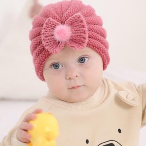 Toptan yeni doğan bebek şapkası bebek yürümeye başlayan çocuk beanie kapaklar akrilik kış örme şapkalar kızlar kızlar tasarımcı kafatası kapakları örgü bowknot pom poms poms beanies kaput