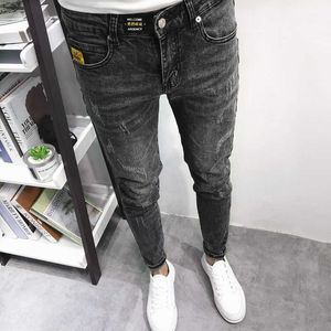 Erkekler Pantolon Sıcak Yaka Gri Klasik All-Mwatch İnce-Fit Etiketleme Kedi Bıyıklar Ayaklar İnce Skinny Jeans Erkek Yeni Bahar Yaz Gençlik Sosyal İnsanlar G220929