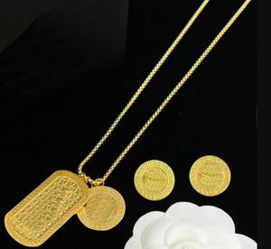Роскошные женские смола сверловые ожерелья серьги кольца набор шпильки Banshee Medusa Portrait 18k золота.