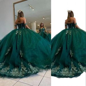 2022 Hunter Green Quinceanera Dresses Ball Gown Sweetheart Off Shoulder Gold Lace Appliques Crystal Beads Corset Back Dress Sweet 16 Vestido De 15 Anos Quinceanera