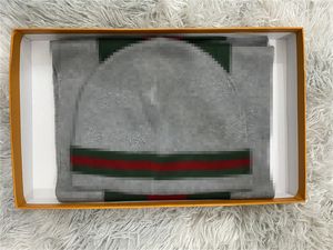2023 Moda Tasarımcı Bayanlar Erkekler Örme Eşarplar Şapka Seti Kış Sıcak Şapka ve Scarf Beanie Erkekleri Kutu