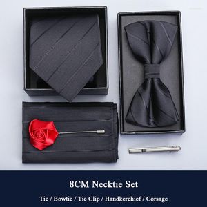 Laço amarra os homens luxuosos de alta qualidade, gravata com a gravata de bolso de bolso de cortesa e clipes encontrando um presente masculino azul preto