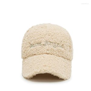 Top Kapaklar Erkek Kadın Teddy Kadife Nakış Mektup Güneşlik Kavisli Ağız beyzbol şapkası Kış Spor Güneş Kremi Peluş Sıcak Ayarlanabilir Şapka A14