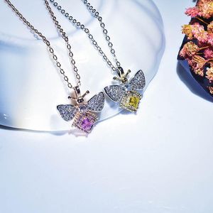 Kolye Kolyeler Moda Arı Kolye Dainty Sevimli Mücevherler Tam Kakılış Parlak Küçük Zirkon Cazibesi Kadın Düğün Suçlu Kız Doğum Günü Hediyesi