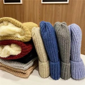 Moda Tasarımcı Kafatası Kapakları Erkek ve Kadınlar İçin Şapkalar Sonbahar Kış Soğuk Beanie Yün Şapkalar Kadın Yüz Kule Örtü Kapak Man Serin Kalınlaştırılmış Sıcak Şapka