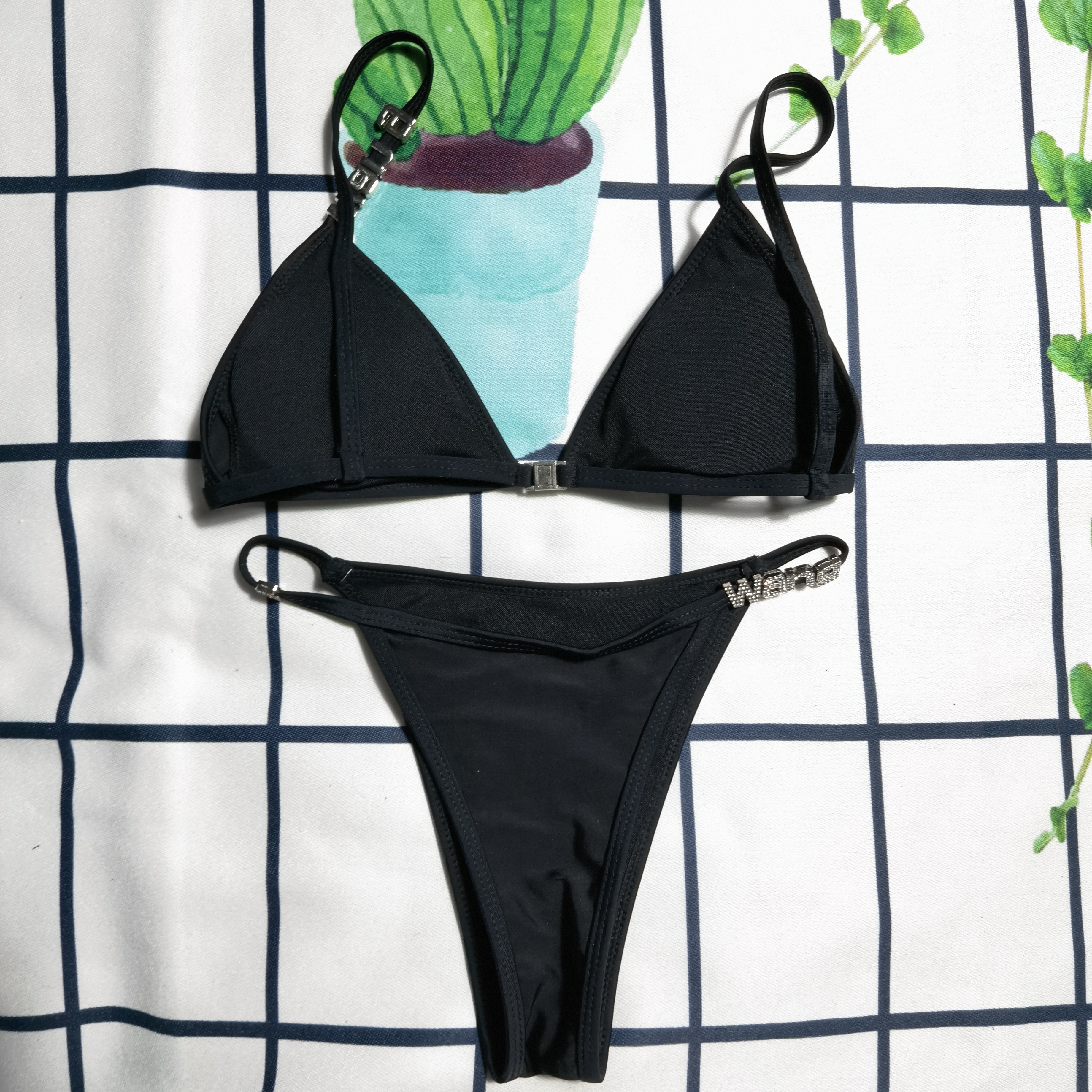 ladies letter wang bikini set fashion women's swimsuit simple strap biquini casual thin slim beachwear with waist, White;black
ladies letter wang bikini set fashion women's swimsuit simple strap biquini casual thin slim beachwear with waist, White;black