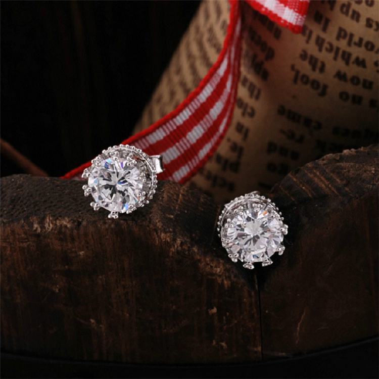 Brincos redondos de coroa de cristal de zircão com uma coroa de brincos de coroa 925 amor com diamante prateado CA323