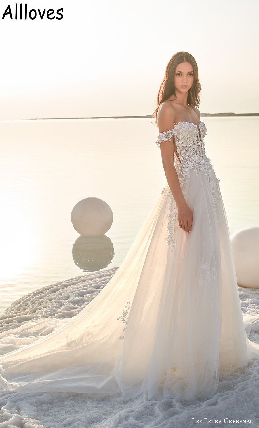 Romantic Tulle A Line Wedding Dresses Boho Beach Off Shoulder With Detachable Long Sleeves Bridal Gowns Plus Size Lace Appliqued Sweep Train Robes de Mariee CL1168