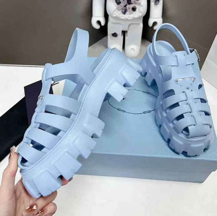 Designer Nude Leather Mid Heel Sandals For Men And Women Prad Beach Shoes With Platform