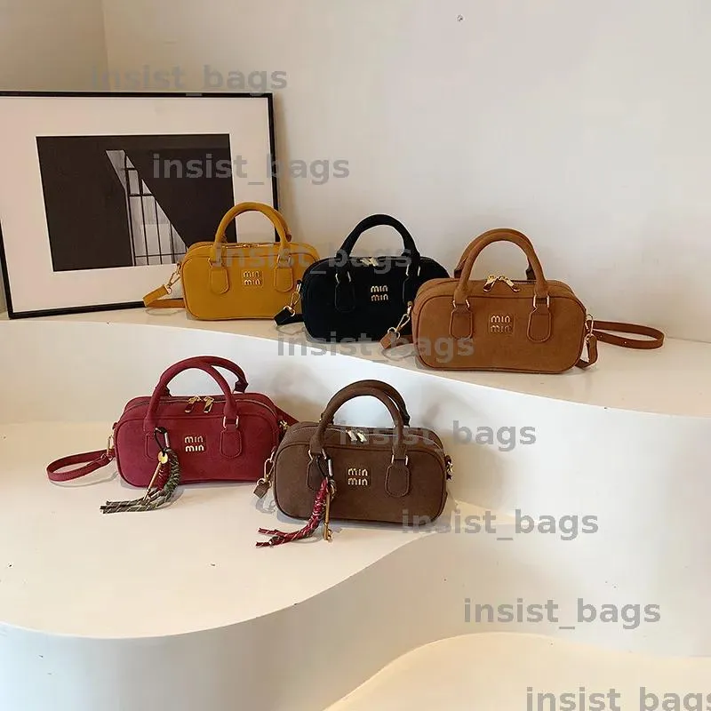 Bowling Designer Bags Womens Pillow Handbags Mens Briefcases Totes Luxury Shoulder Crossbody Bags With Long Handle Womans Shopping Purse Wallet