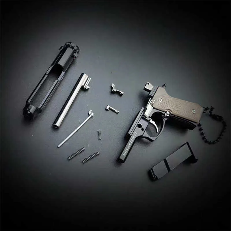 ألعاب بندقية 1 3 مسدس معدني مسدس لعبة نموذج مصغر عالي الجودة بيريتا 92F 1911 سلسلة مفاتيح الحرفية قلادة هدايا أعياد الميلاد للرجال والنساء T221105