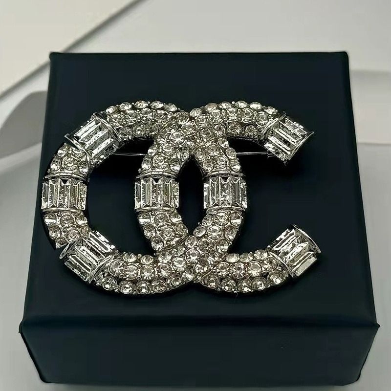 Designer Brooch Pins: Luxury Letter Brooches With... From Good_makeup, &Price; | DHgate.Com - Image 2