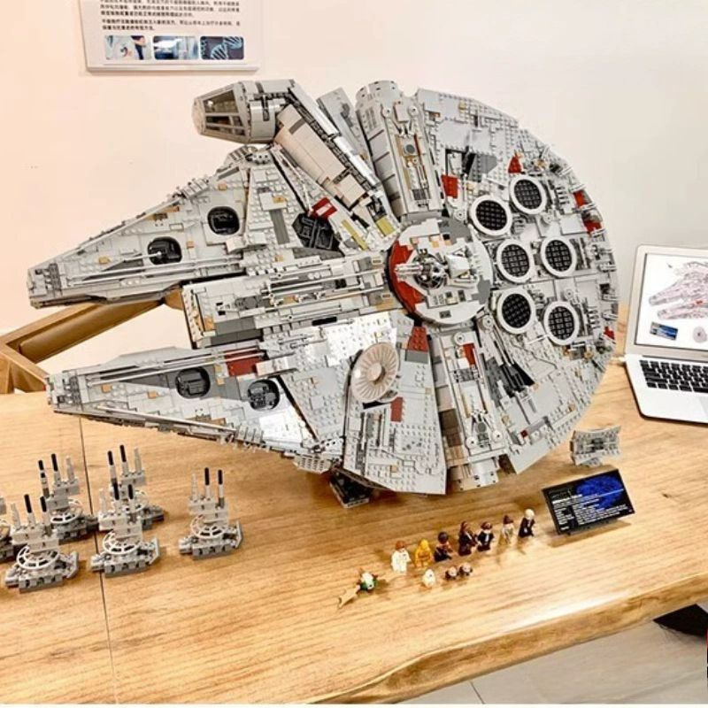 Large Scale Millennium Falcon Star Wars Model... From Mickeymouse01, &Price; | DHgate.Com