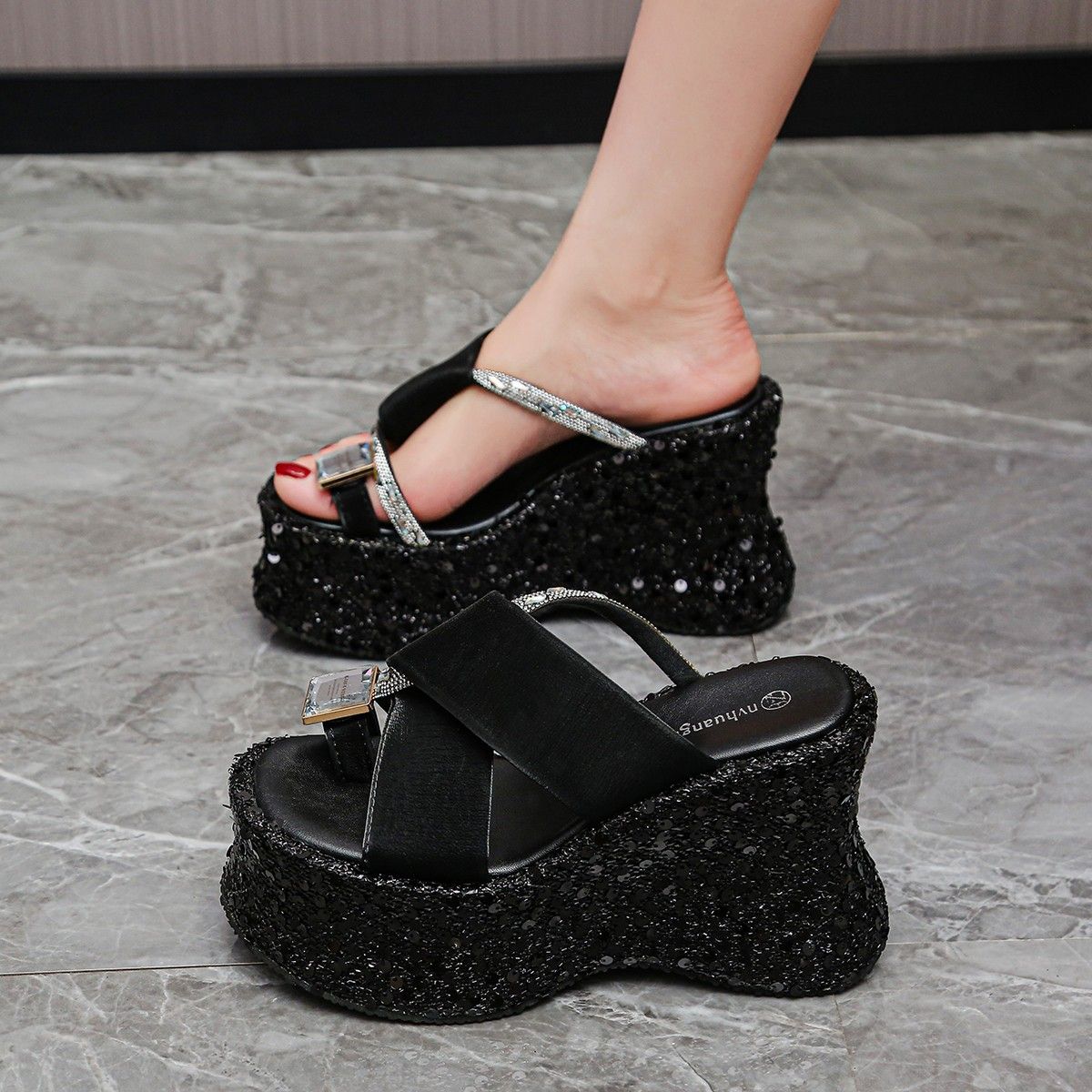 Thick Soled Sandals For Women In The Summer Of 2026 New Style Toe Set With Rhinestone Sequins Fashionable One Piece Drag_voghion.com