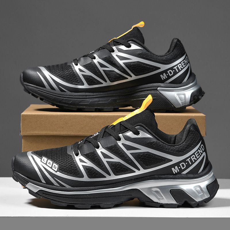 Minimalistische weiße Outdoor-Wanderschuhe für Damen und Herren mit schwarzem Grafikprint_voghion.com