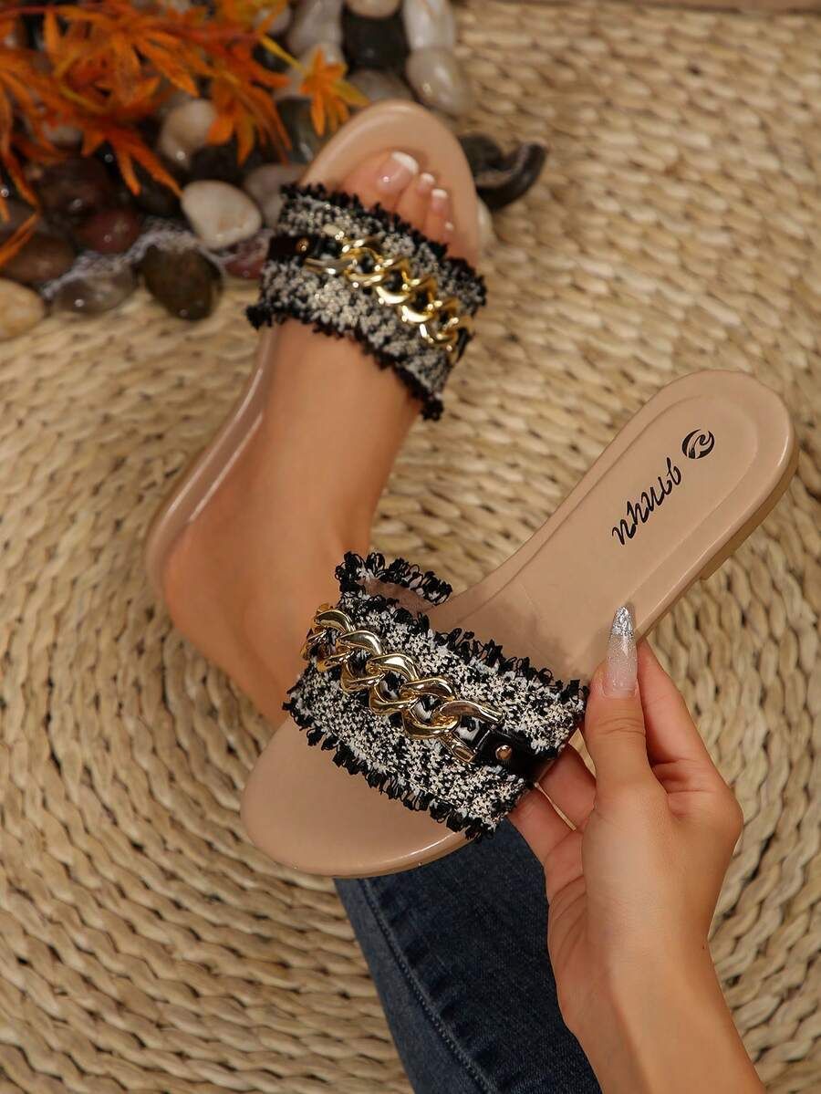 New Fashionable Cloth Slippers With Chain Buckle For Women Versatile Solid Color Metal Decoration Round Toe Flat Sandals_voghion.com