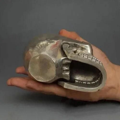 Collectible Old Handwork Tibet Silver Bonelike Skull.. - Image 3