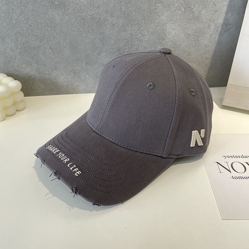 2026 Nieuwe populaire designer luxe merk baseballpet met gepersonaliseerde letters aan de zijkant, coole harde pet met eendentong, gratis_voghion.com