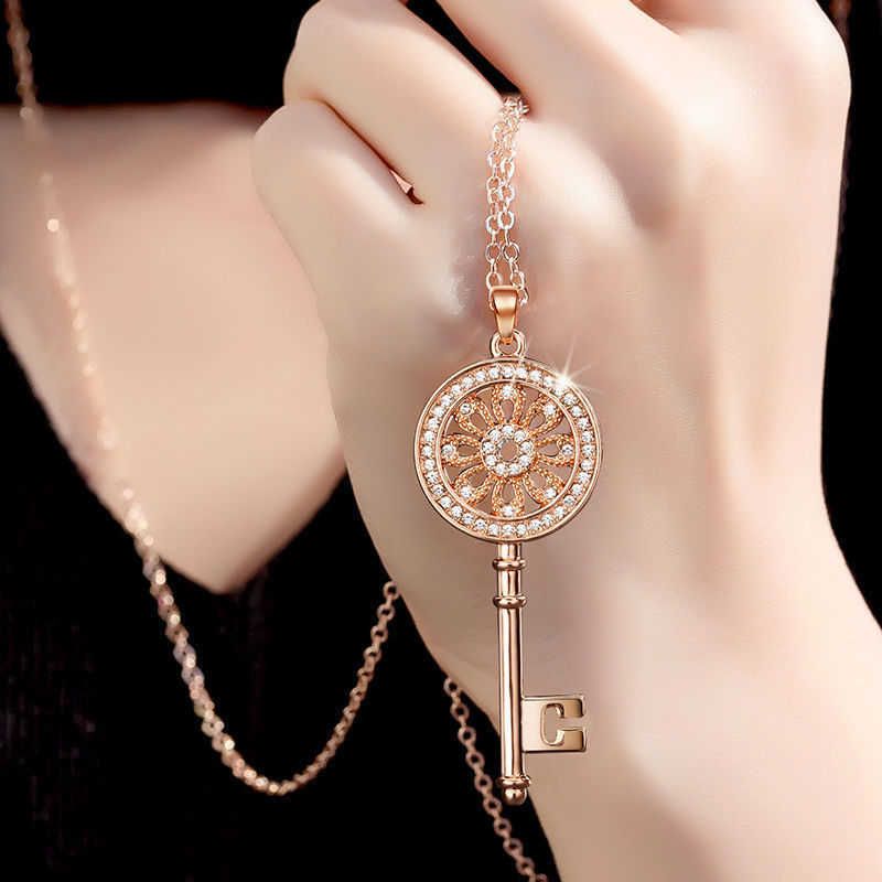 XL100 elegancki kluczowy naszyjnik różowe złoto